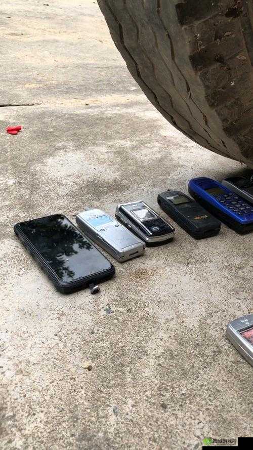 捡到老师的遥控器按了一下：意想不到的事情发生了
