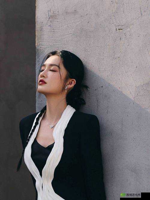 天美传奇 MV 免费观看:英雄救美震撼画面等你来