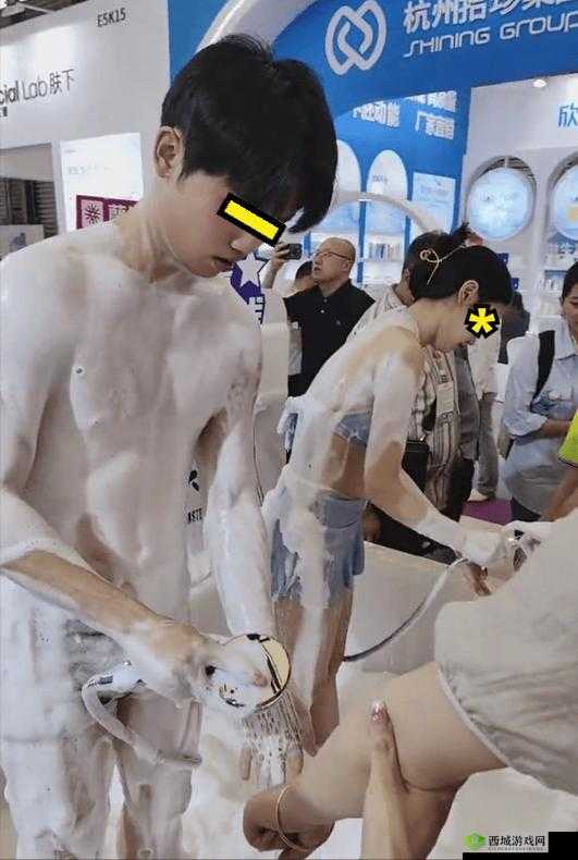 搓澡工、直男、Gay 在澡堂洗澡会发生什么?探秘这奇妙的组合现象